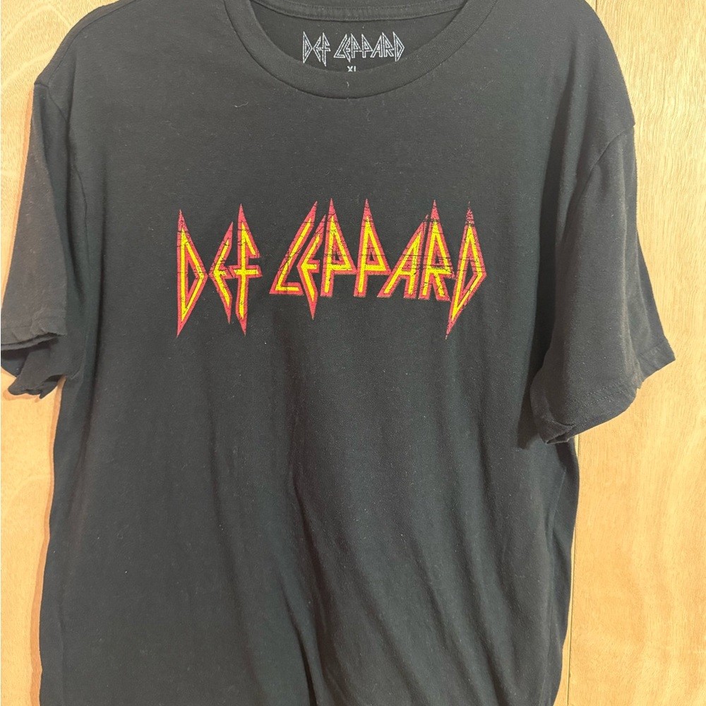 Def Leppard Black Short Sleeve Tee